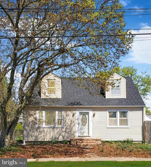 2114 S Clinton Ave, Trenton, NJ 08610
