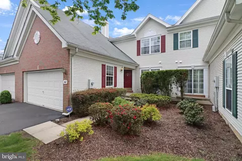 302 Watkins Rd, Pennington, NJ 08534