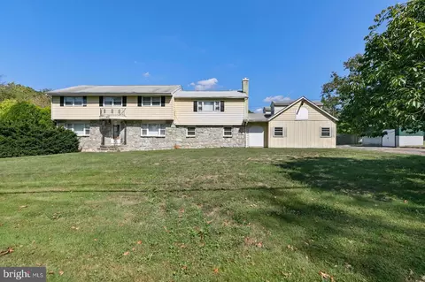 211 Windsor Rd, Trenton, NJ 08691