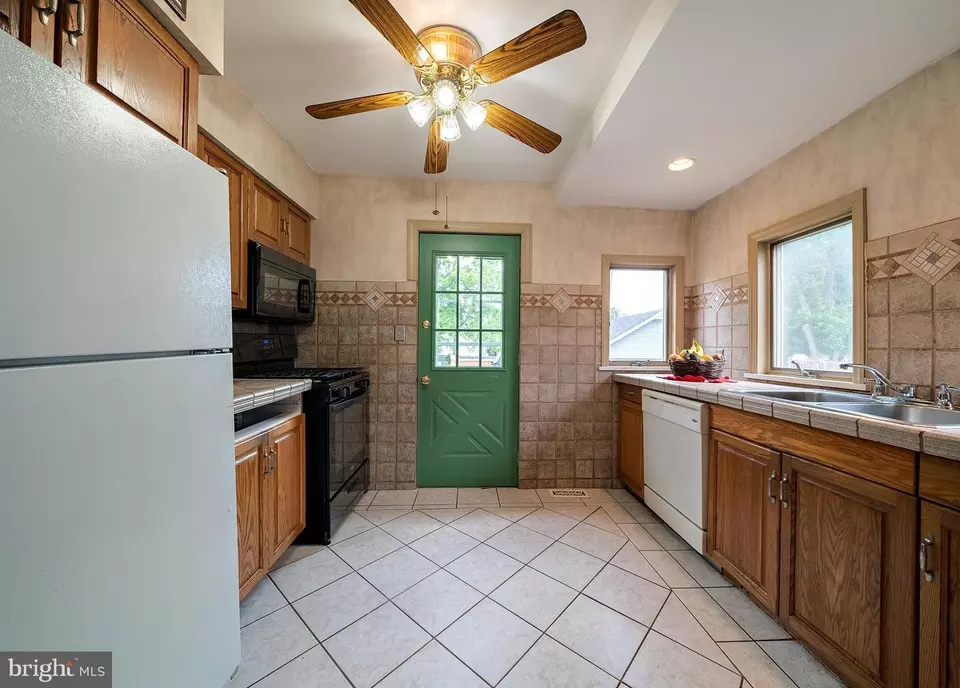  186 Highland Ave, Hamilton, NJ 08620 photo 9