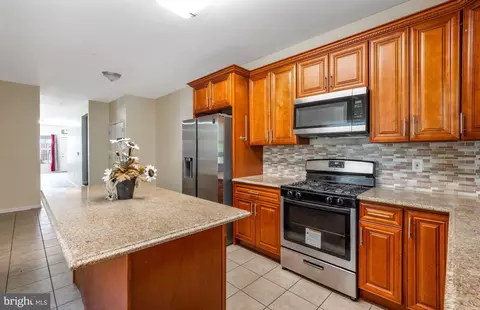194 Passaic St, Trenton, NJ 08618