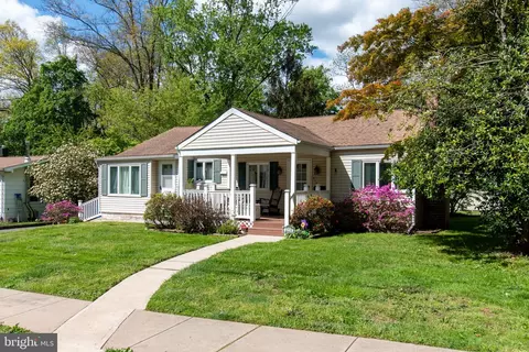 418 Hale St, Pennington, NJ 08534