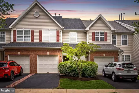 15 Chatham Ct, Robbinsville, NJ 08691