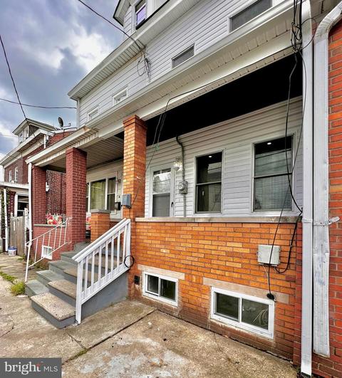 21 Elm St, Trenton, NJ 08611