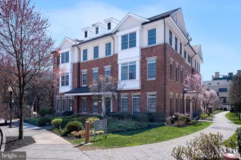 711 Avery Ln, Princeton, NJ 08542