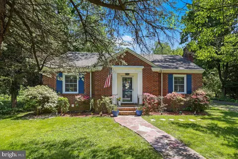 7 Wilburtha Rd, Ewing, NJ 08628