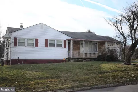 251 Upland Ave, Ewing, NJ 08638
