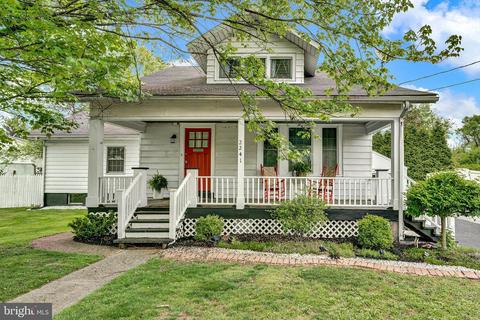 2241 Spruce St, Ewing, NJ 08628