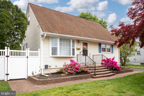 65 Steinert Ave, Hamilton, NJ 08619