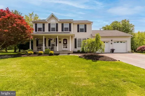 24 Hibiscus Ln, Robbinsville, NJ 08691