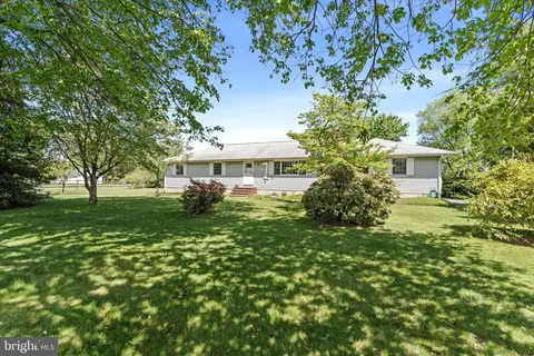 235 Sharon Rd, Robbinsville, NJ 08691