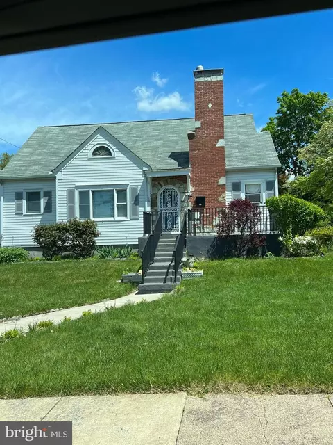 14 Pershing Ave, Ewing, NJ 08618