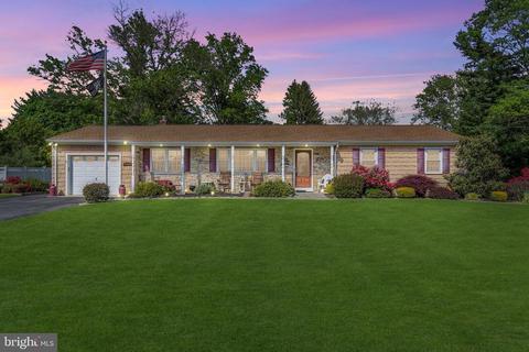 74 Robbinsville Allentown Rd, Robbinsville, NJ 08691