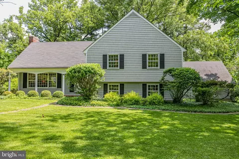 140 Parkside Dr, Princeton, NJ 08540