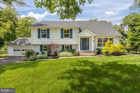 80 Robert Rd, Princeton, NJ 08540