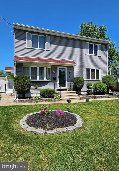 18 Tappan Ave, Hamilton, NJ 08690