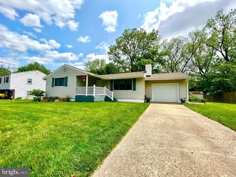 12 Chelmsford Dr, Ewing, NJ 08628