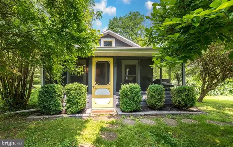 40 Wilfred Ave, Titusville, NJ 08560