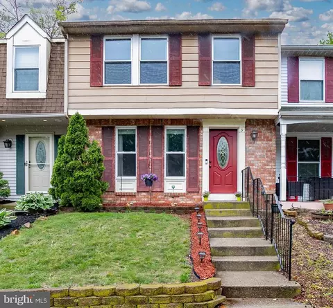 9 Robert Pearson Ct, Hamilton, NJ 08610