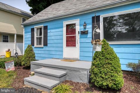 22 Fogarty Dr, Hamilton, NJ 08619