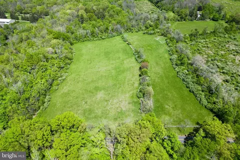 15 Stony Brook Road, Hopewell, NJ 08525