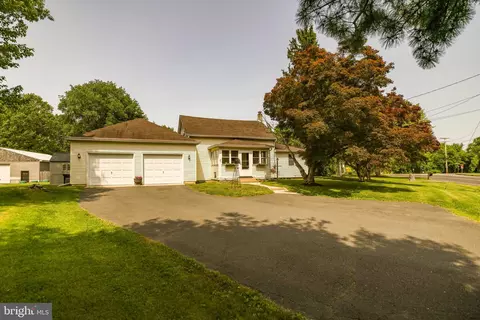 434 Etra Perrineville Rd, Hightstown, NJ 08520