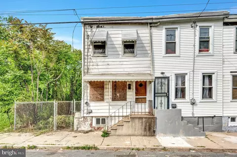 36 Bond St, Trenton, NJ 08618
