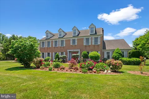 56 Danville Dr, Princeton Junction, NJ 08550