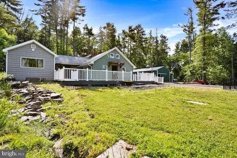 49 Nursery Rd, Titusville, NJ 08560
