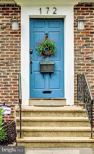 172 Abernethy Dr, Trenton, NJ 08618