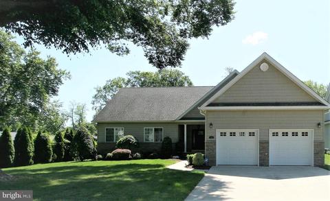 5 Middleton Dr, Hamilton, NJ 08620