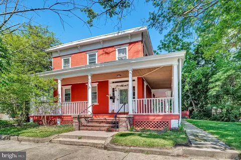 307 N Main St, Hightstown, NJ 08520