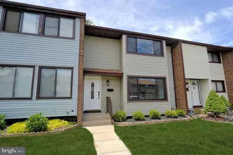 12 Covington Dr, East Windsor, NJ 08520