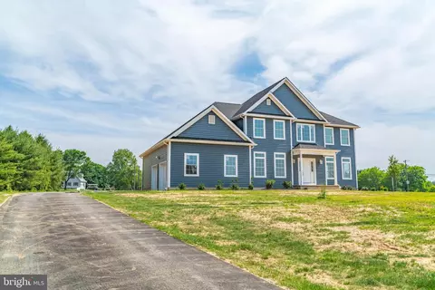 4 Nicole Ct, Hamilton, NJ 08620