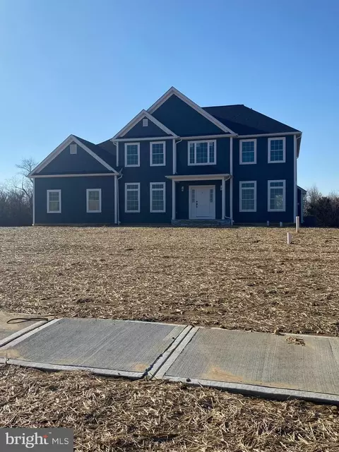 7 Oakwood Ct, Hamilton, NJ 08620