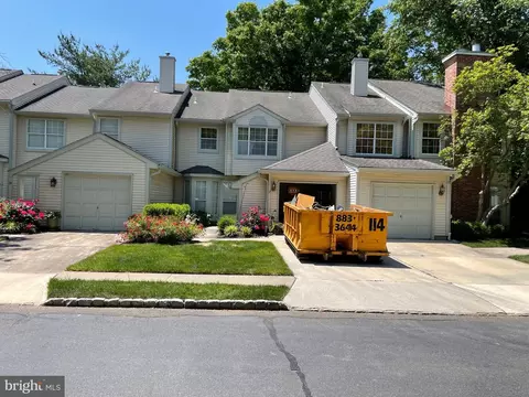 12 Towpath Ct, Princeton, NJ 08540
