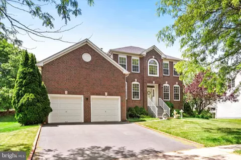 4 Queensboro Ter, East Windsor, NJ 08520