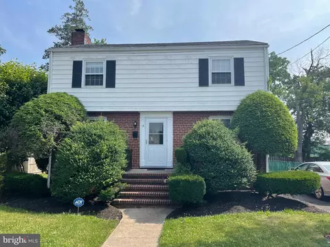 14 Moreland Ave, Trenton, NJ 08618