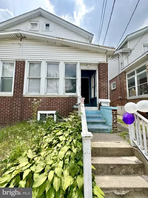 913 Adeline St, Trenton, NJ 08610