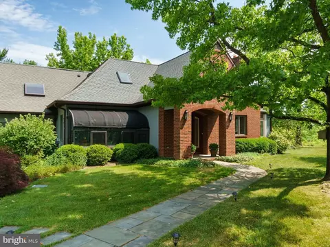 52 Constitution Hl W, Princeton, NJ 08540