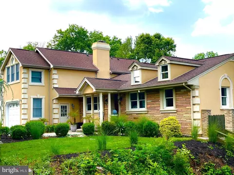 40 Wayside Ln, Lawrenceville, NJ 08648