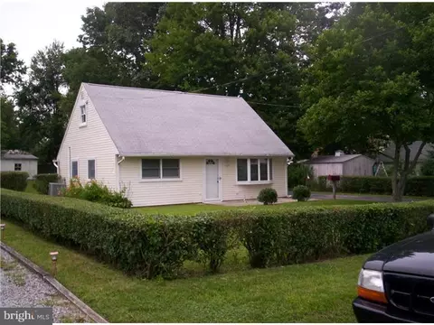 5 Wallace Ave, Ewing, NJ 08618