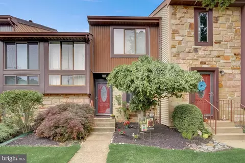 4 Crawford Ct, Hamilton, NJ 08690