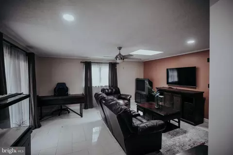 192 Franklyn Rd, Ewing, NJ 08628 photo 4
