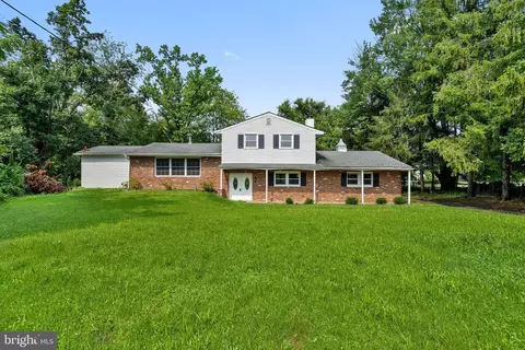 12 Rabbit Hill Rd, Princeton Junction, NJ 08550