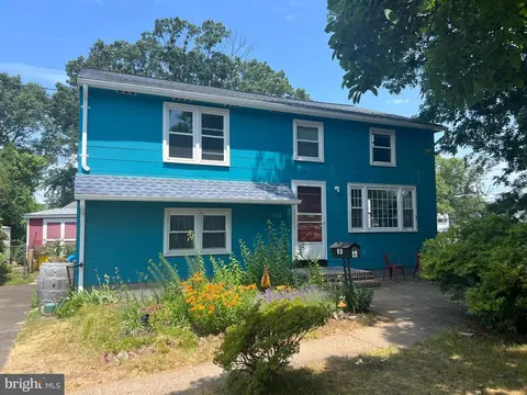 333 Regina Ave, Hamilton, NJ 08619