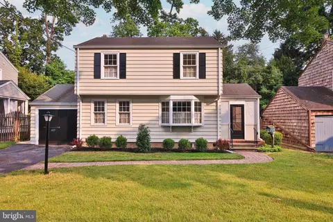 107 Palmer Ln, Trenton, NJ 08618