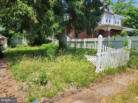 339 Beechwood Ave, Trenton, NJ 08618
