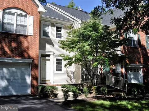 8 Burr Dr, Princeton, NJ 08540