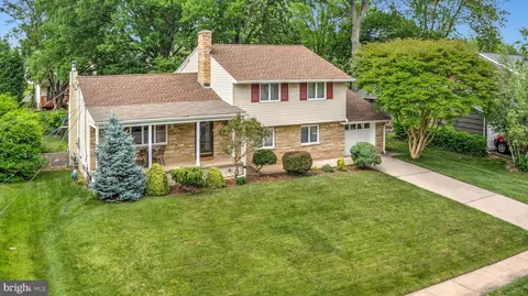 253 Fieldboro Dr, Lawrence, NJ 08648